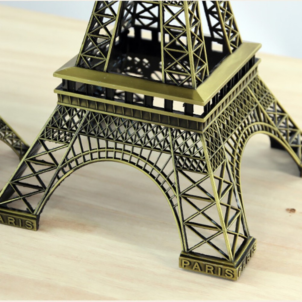 Mô hình tháp Eiffel bằng kim loại