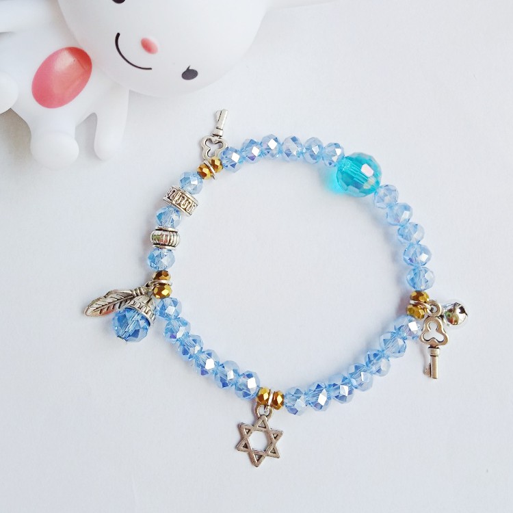 Vòng tay nữ handmade pha lê xanh mix match ngôi sao chìa khóa hoa lá - shop cà rốt