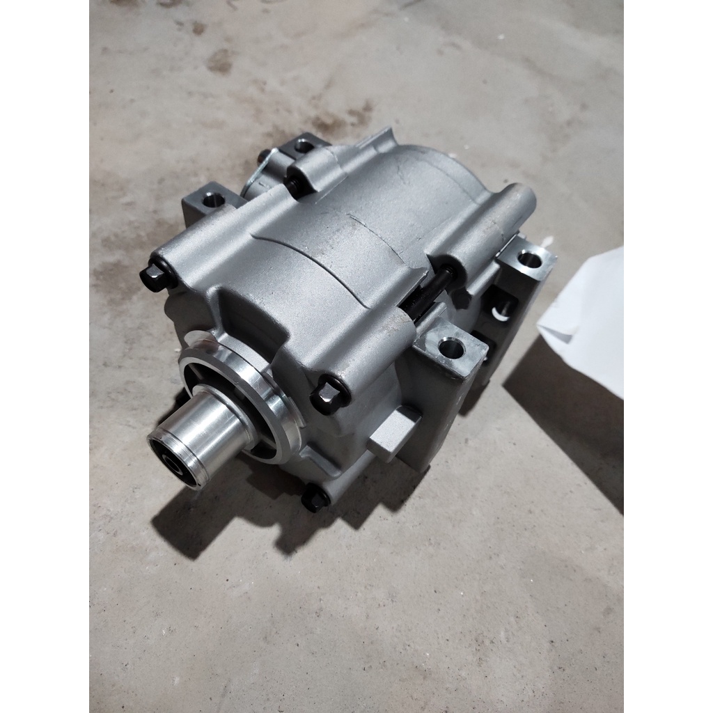 Lốc điều hoà HD206 lắp xe Huyndai HS18 không đầu bích thân