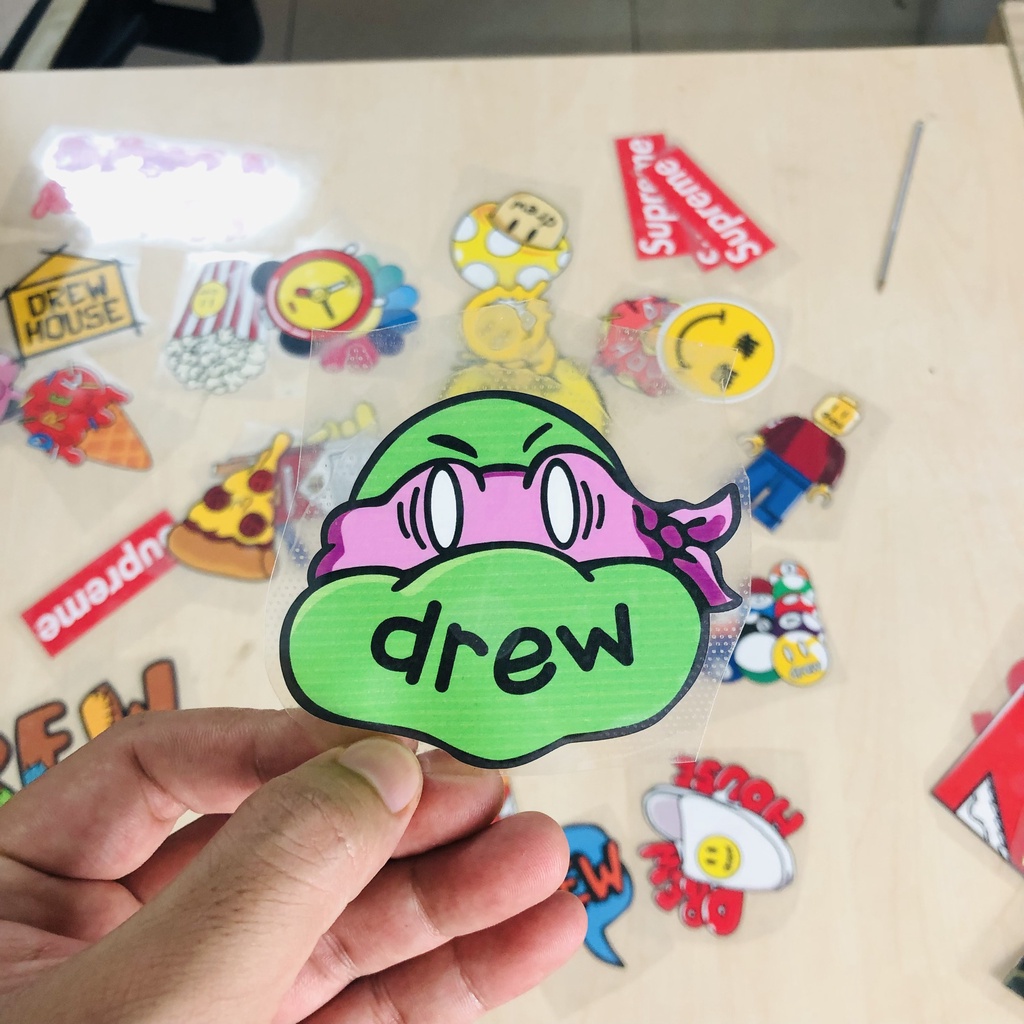 Hình ủi áo thun - ủi áo sơ mi tại nhà mẫu DrEW ĐẸP