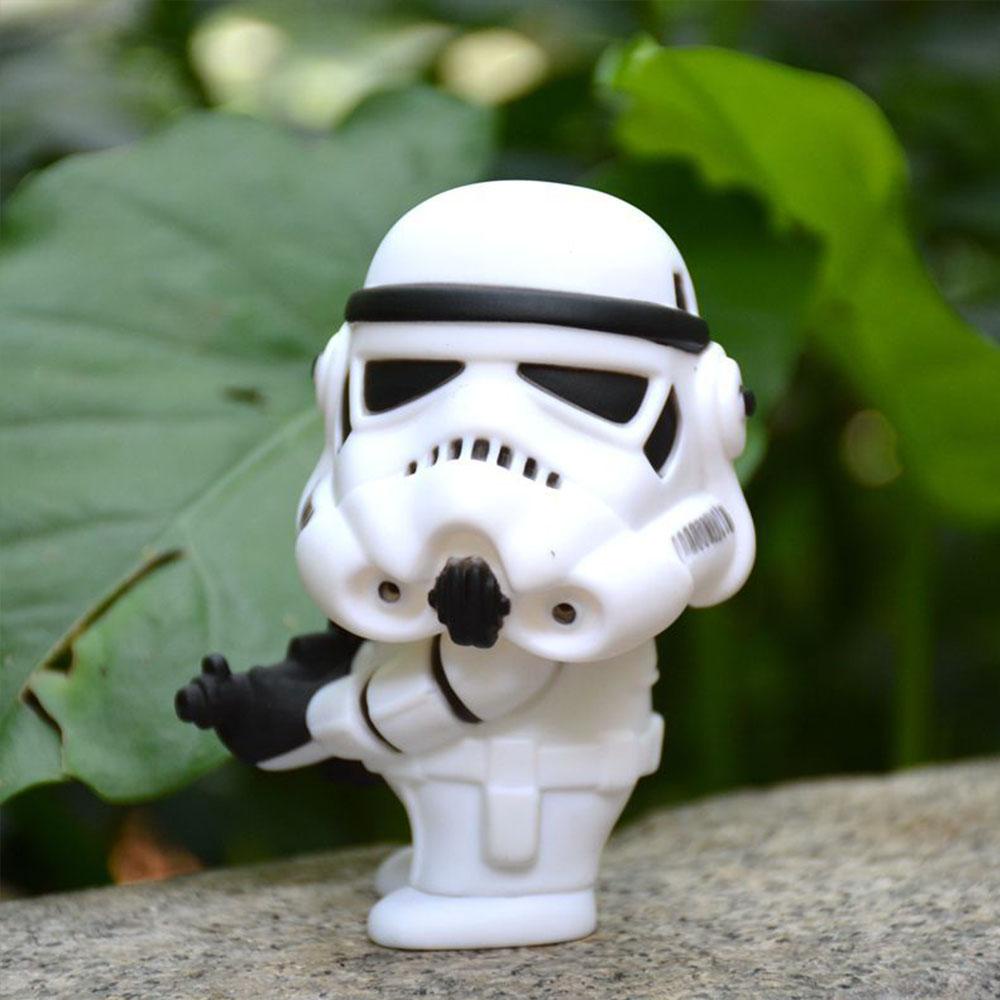 Mô Hình Nhân Vật DANILO Trong Phim Star Wars Màu Trắng / Đen