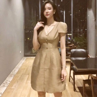 Đầm midi nút bọc