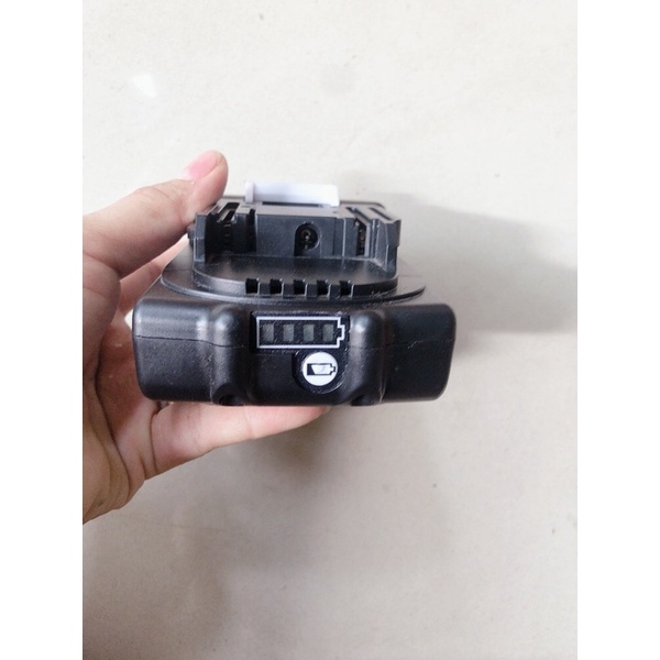 Pin đóng mới makita 3.0A 18v.pin sạc adrapter