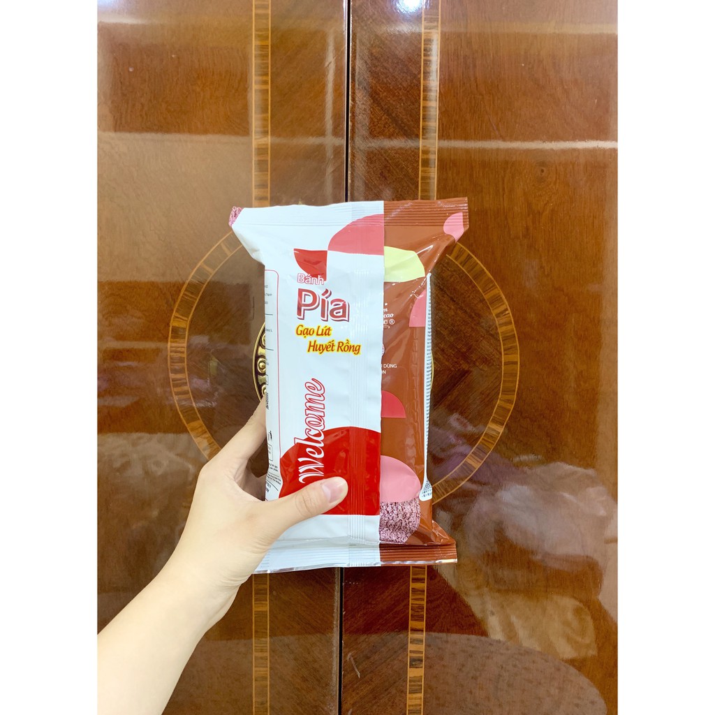 Welcome _ 240g Bánh pía GẠO LỨT HUYẾT RỒNG - Brown Rice Pia Cake 240g