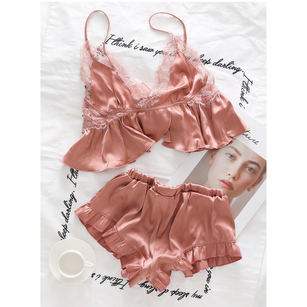 Bộ ngủ lụa 2 dây quần đùi Quảng Châu xẻ ngực cao cấp giá mềm BDN09 | BigBuy360 - bigbuy360.vn