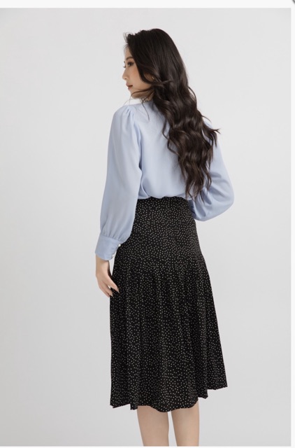 Chân váy chấm bi