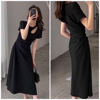 Đầm váy đen dạo phố khoéc vai