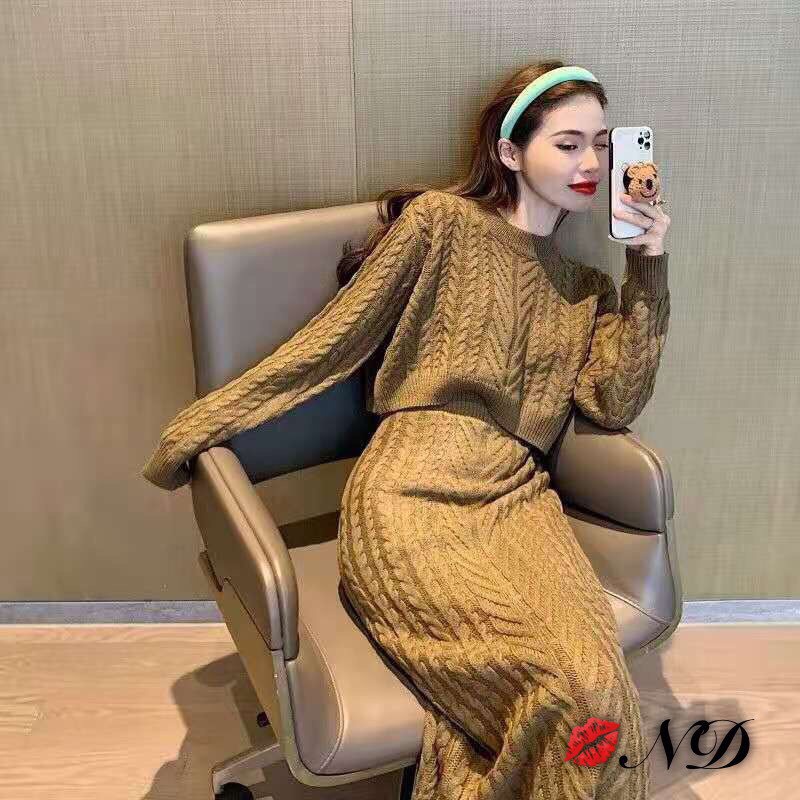 SÉT 2 TRONG 1 ÁO LEN THỪNG CROPTOP KẾT HỢP CHÂN VÁY DÀI