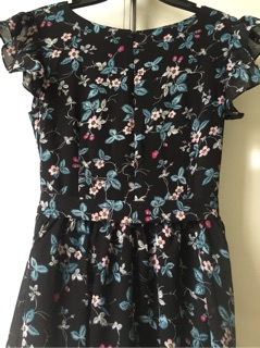 Đầm voan hoa midi kèm belt