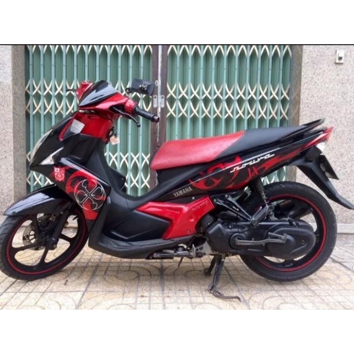 Nắp sau tay lái Novo 4 , Novo LX Đỏ Đô