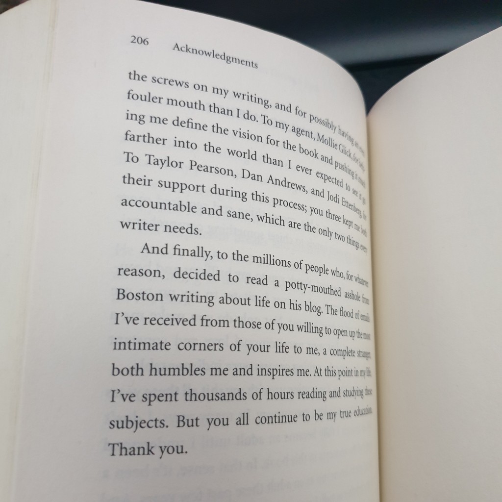 Sách ngoại văn: The Subtle Art of Giving A F*ck.