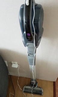 MÁY HÚT BỤI BLACK&DECKER CS1820T-B1