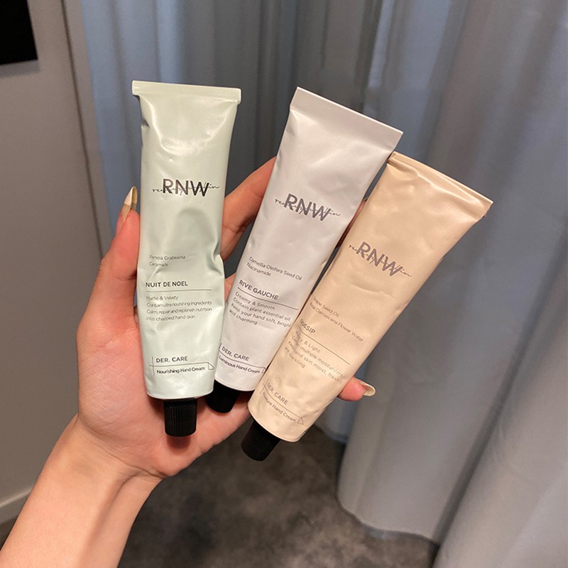 RNW Kem dưỡng da tay tiện dụng cho mùa thu đông 50g