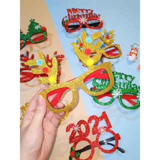 Mắt kính Noel lấp lánh
