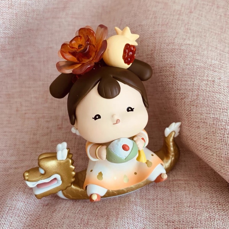 Búp bê Hoàn Châu Cách Cách trang trí bàn làm việc hàng Cố Cung chính hãng