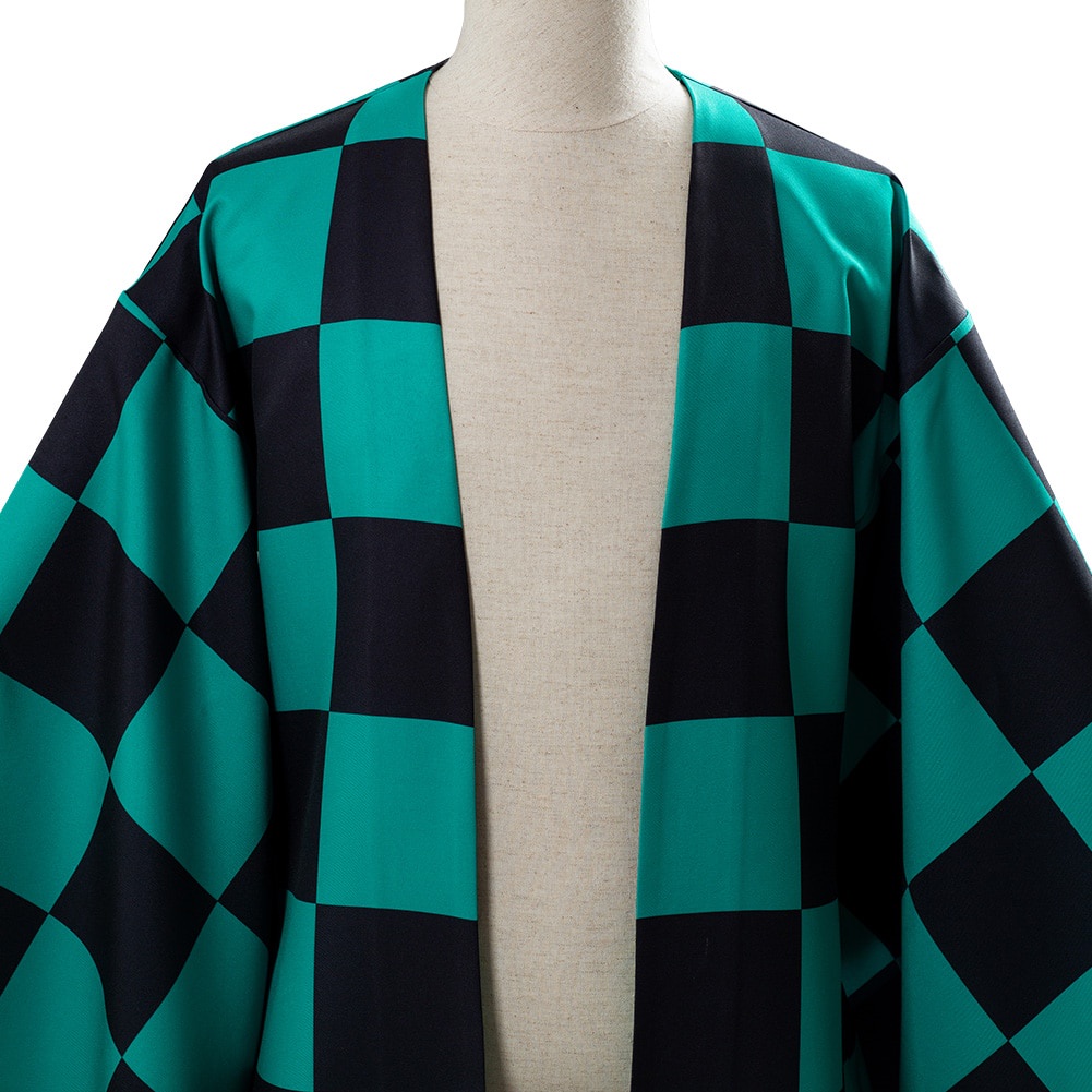 Áo khoác kimono cosplay nhân vật Tanjiro trong Kimetsu no Yaiba vào dịp Halloween