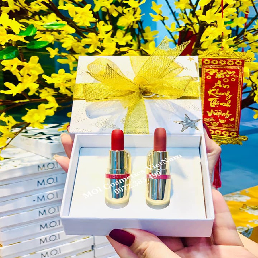 SET 2 JOYFUL SON THỎI MINI GOLDEN GIFTBỘ SON JOYFUL như một món quà đặc biệt giúp bạn tỏa sáng và rực rỡ tại các bữa tiệ