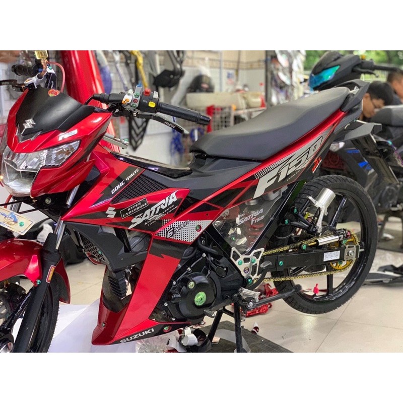 Tem rời Satria đỏ đen mẫu dán tại tiệm  -1