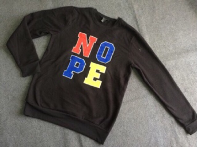 Áo nỉ chui đầu nam hiệu Forever21