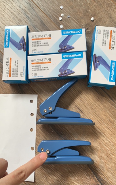 Bấm lỗ giấy - đục lỗ giấy hãng KW-trO