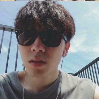 KÍNH UNIQLO GẬP 4 CHIỀU CHỐNG UV