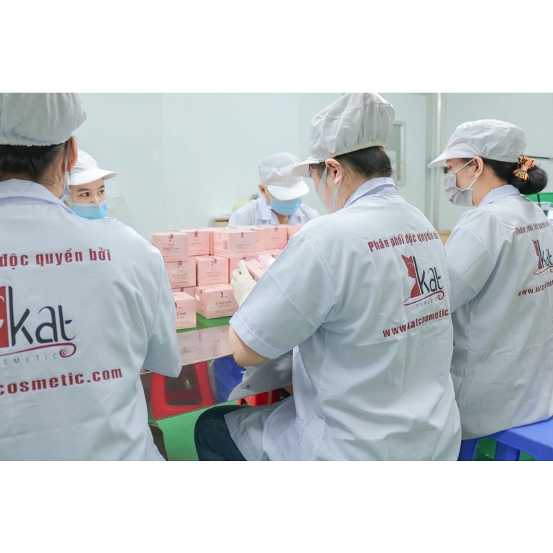 kem tắm trắng Kat cosmetic | BigBuy360 - bigbuy360.vn