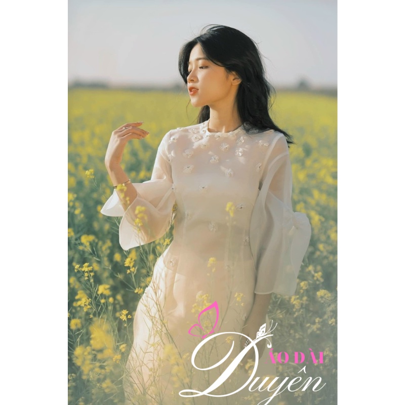 Áo dài cách tân đính hoa 3d trên áo siêu đẹp