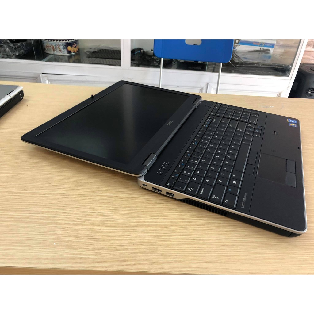 Laptop Dell Latitude 6540 Core i7-4600M,ram 8Gb,ổ cứng HDD 500Gb,cạc rời AMD HD8790M,màn 15.6 inch Full HD,key Led sáng