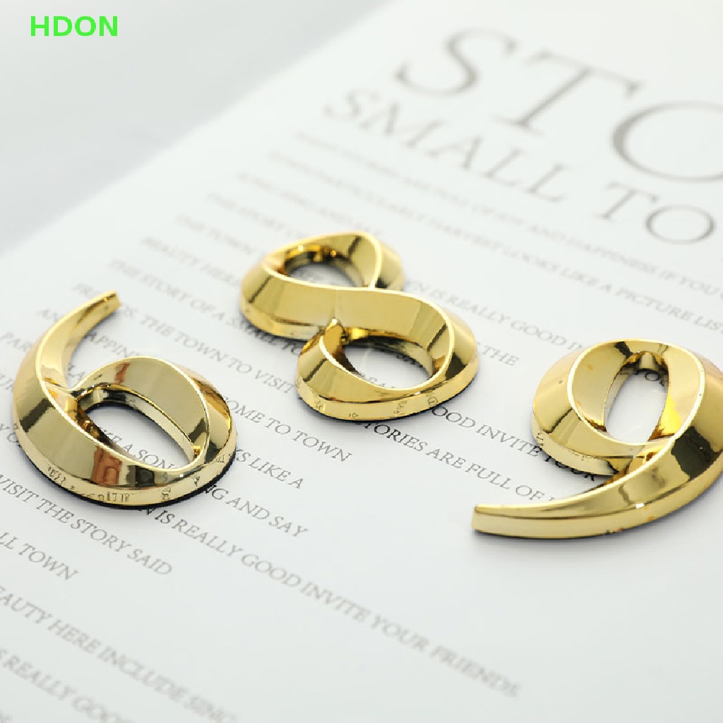 1 Miếng Dán Tường Trang Trí Hình Số Nhà Màu Vàng Đồng Cao 5cm