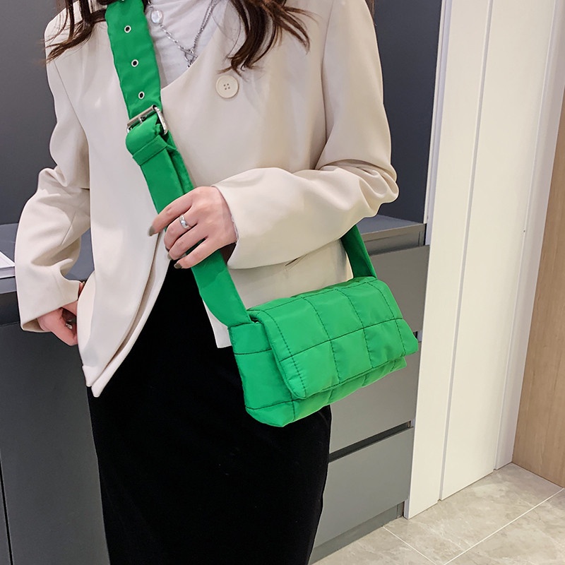 Túi Đeo Chéo Mùa Đông 2023 Bằng Vải Nylon Hình Vuông Họa Tiết Kẻ Sọc Hợp Thời Trang Cho Nữ