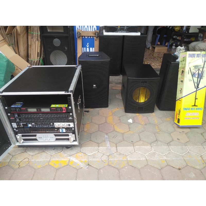 Trầm B3 lòng vàng