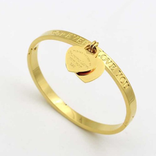 Vòng Tay Trái Tim Tòn Ten Titan Ko Đen TT 2262