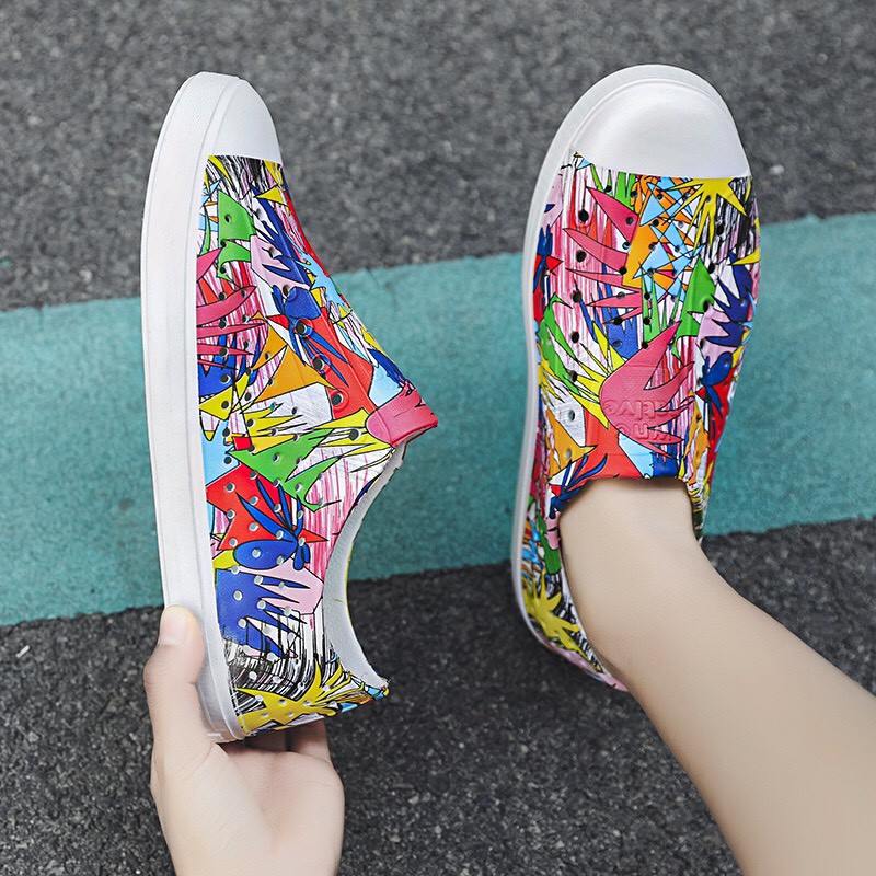 Giày lỗ nam và nữ WNC quét sơn - Chất liệu EVA siêu nhẹ, êm, mềm, không thấm nước | BigBuy360 - bigbuy360.vn