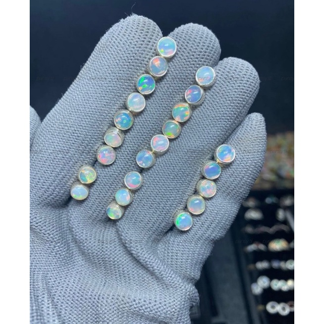 Bông tai đ.á Opal tự nhiên