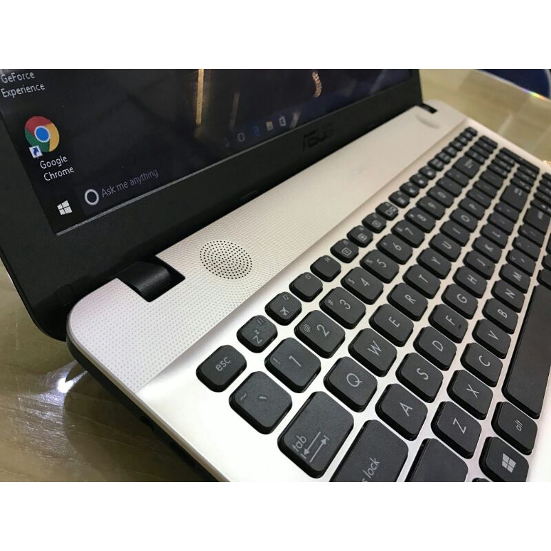 Laptop câu hình mạnh mẽ asus x541ua core i5 600u ram4gb ssd128 win10 99%