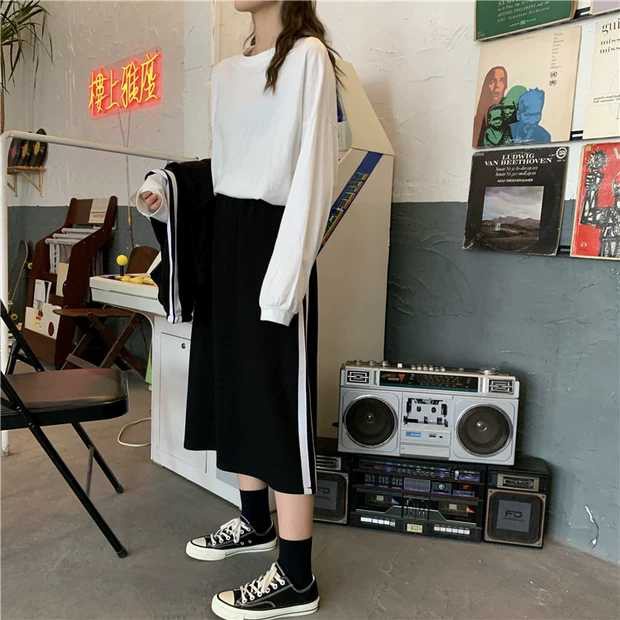 SET ÁO KHOÁC NỈ CHÂN VÁY SUÔNG DÀI KẺ SỌC VIỀN ULZZANG