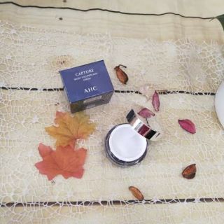 Kem dưỡng da AHC Capture Moist Solution Max Cream