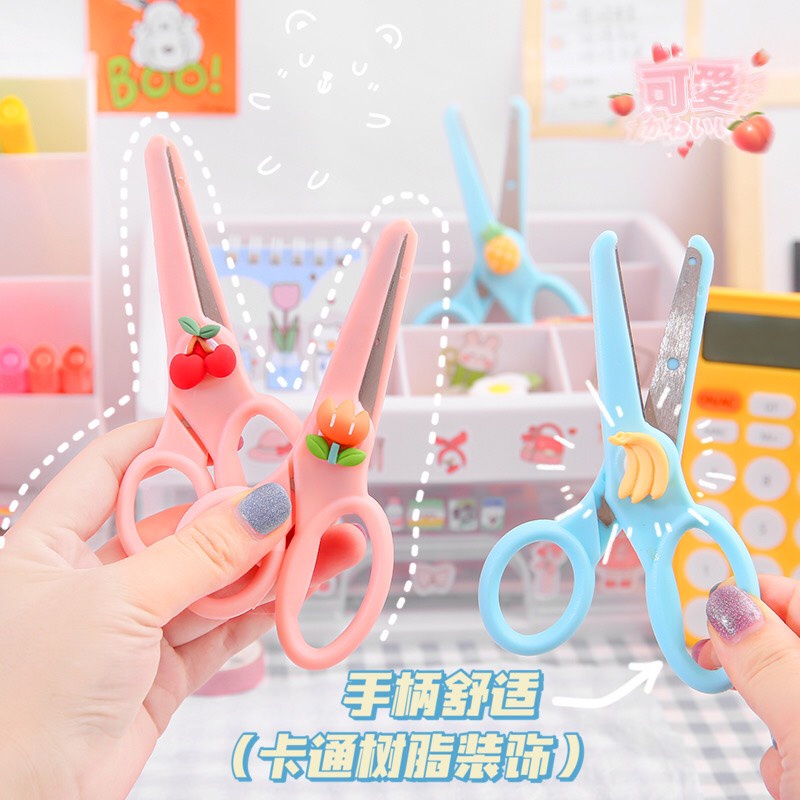 Kéo cắt giấy thủ công mini gắn charm cute, kéo rọc giấy nhỏ xinh tiện lợi cho học sinh