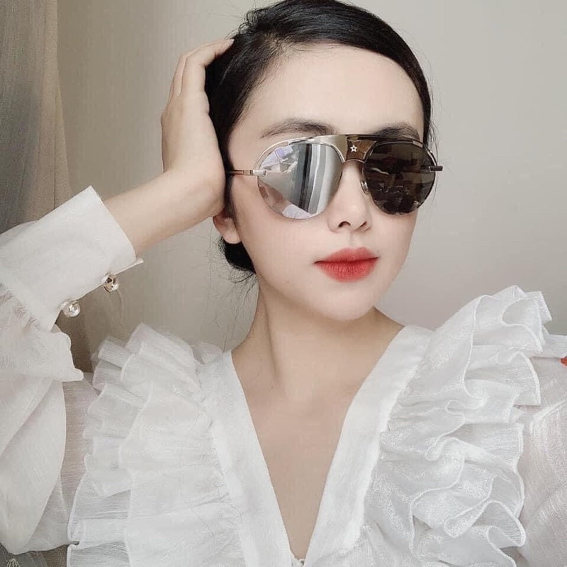 Kính D.ior