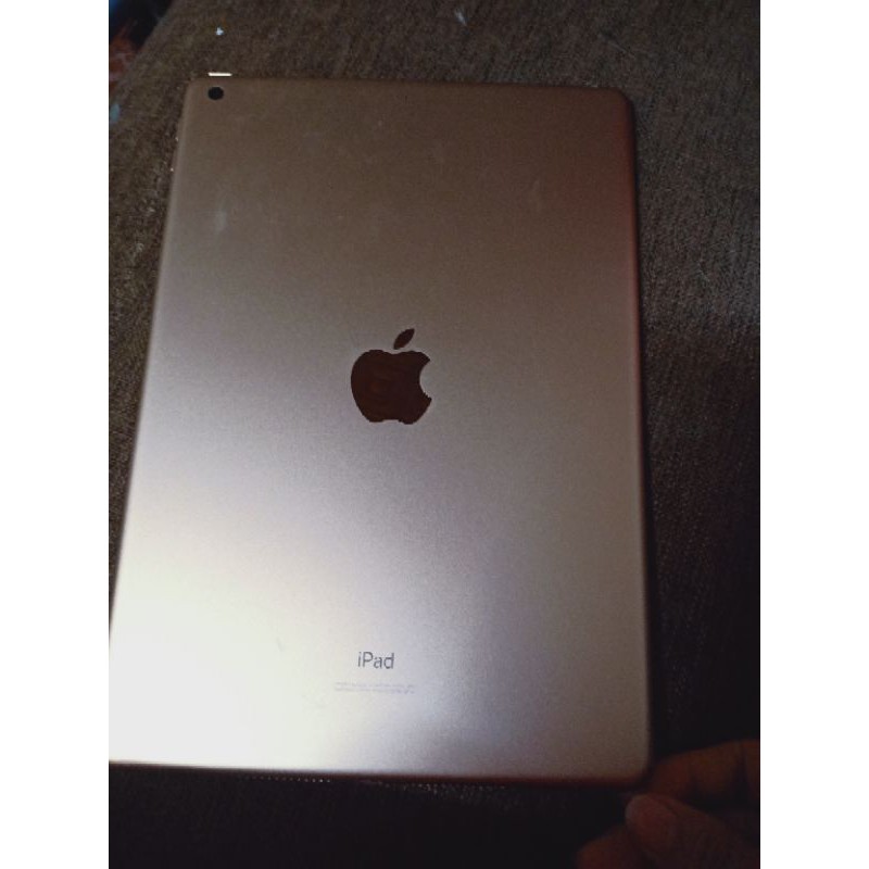 Máy tính bảng ipad gen 7 128gb 4G màu gold fullbox | BigBuy360 - bigbuy360.vn