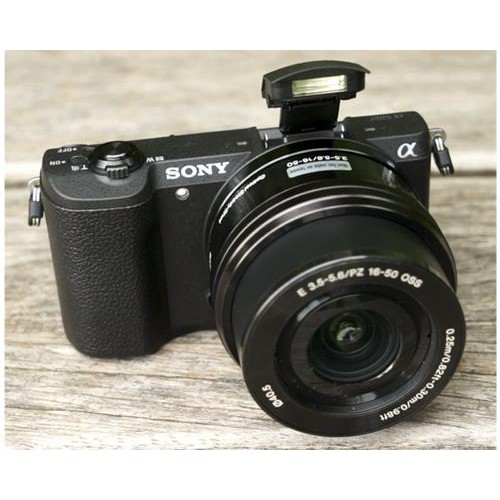 Máy ảnh Sony Alpha A5100 kèm ống kính 16-50mm (tặng thêm 1 pin)