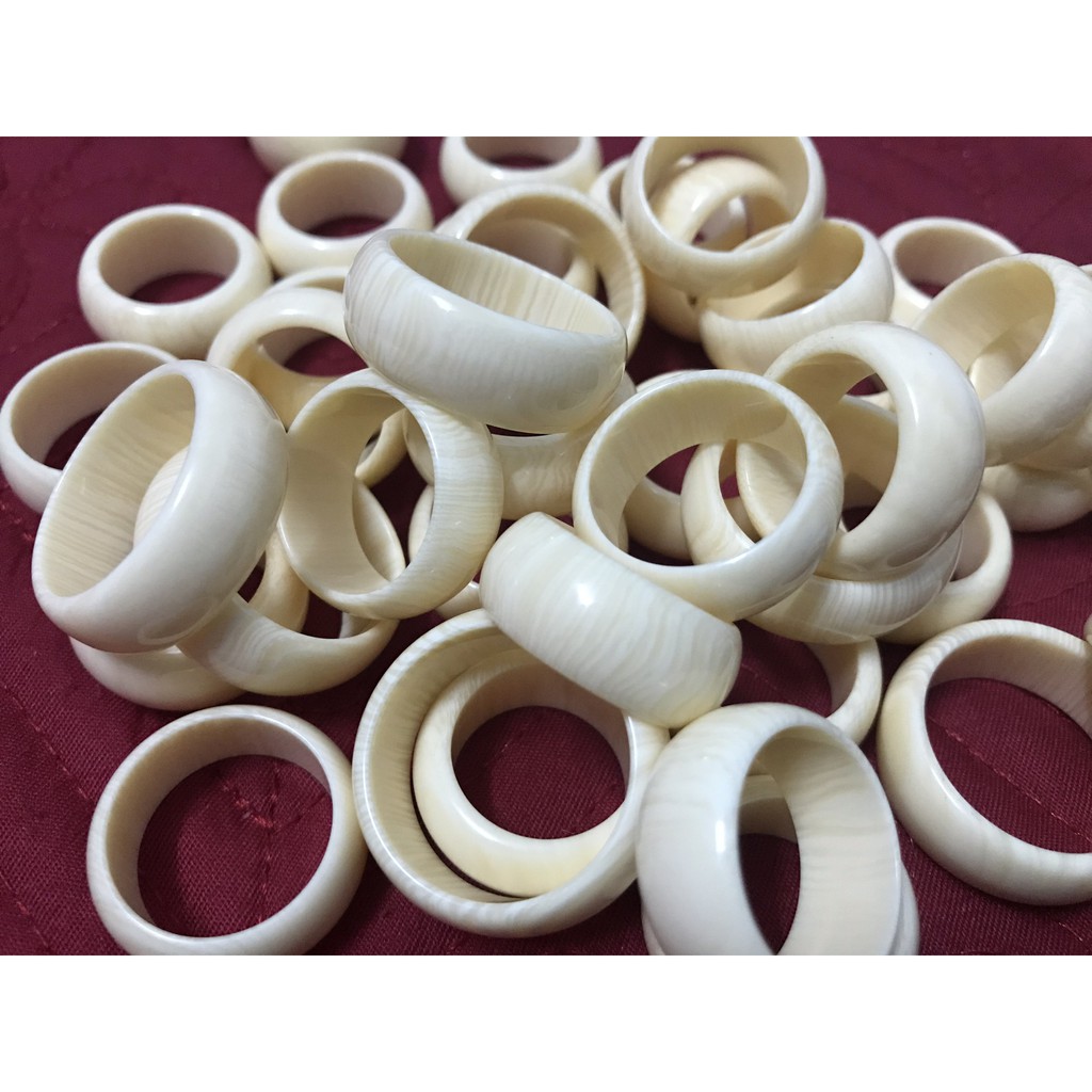 Nhẫn Xương Mỹ Nghệ - Màu Ngà 10mm