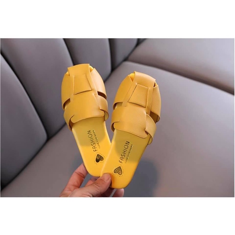 Dép sục bé gái mã D2