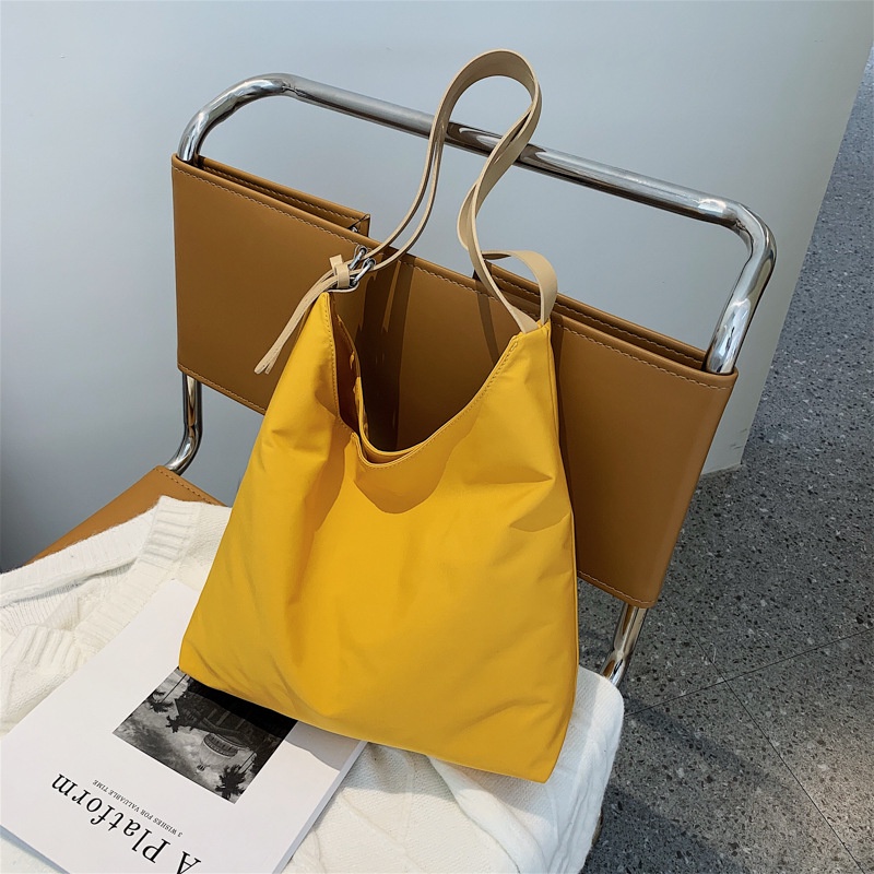 Túi xách đeo vai da mềm thời trang thu đông 2021 dành cho nữ