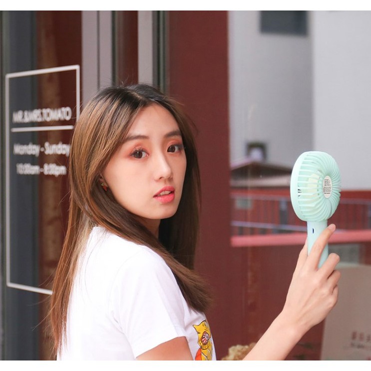 Quạt mini sạc pin cầm tay, quạt mini 4 cánh có đế để bàn B00 | BigBuy360 - bigbuy360.vn