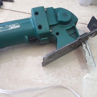 Máy cắt rung hitatachi Nhật bãi 9v6, chạy đc pin 12v