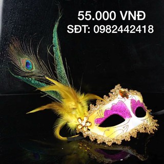 Mặt nạ nửa mặt có lông vũ và hoa