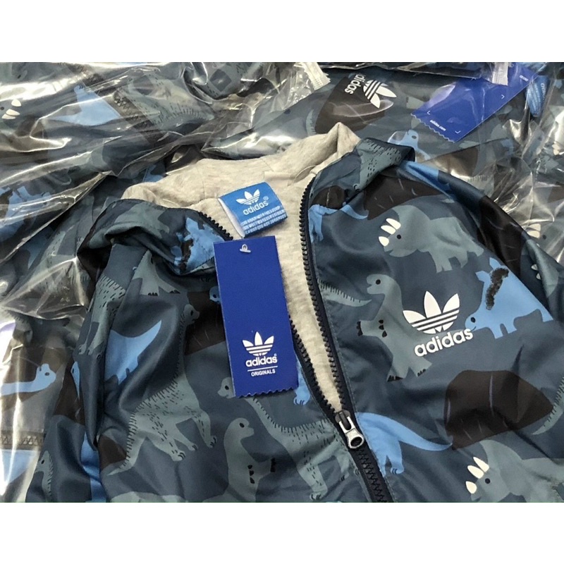 Áo khoác gió adi.das cho bé trai hình khủng long size từ 12-35 cân