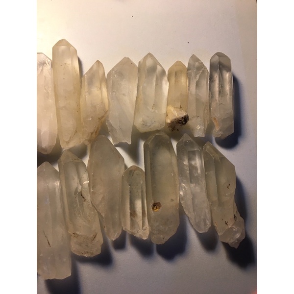 01 PC Raw Clear Quartz Stone Crystal Trụ Đá Thô Trắng  5-6cm