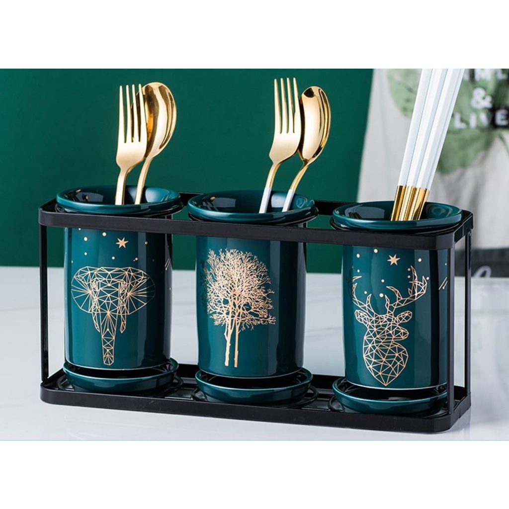 phụ kiện nhà bếp màu xanh. dụng cụ nhà bếp màu xanh .